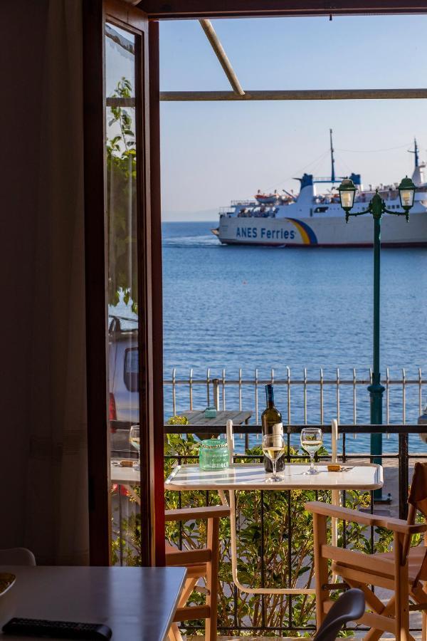 Notos Sea Front Apartment Glossa Exterior foto