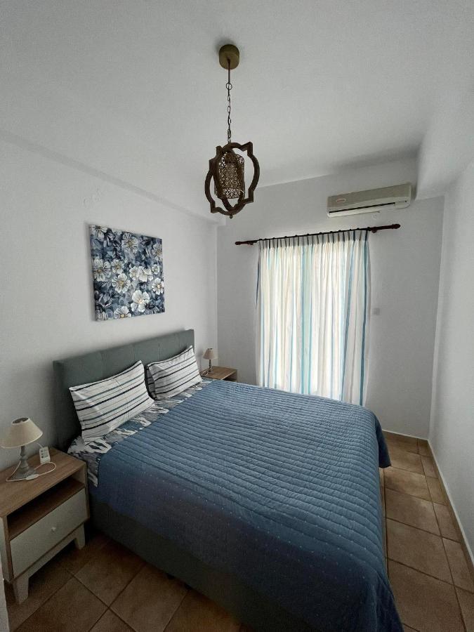 Notos Sea Front Apartment Glossa Exterior foto